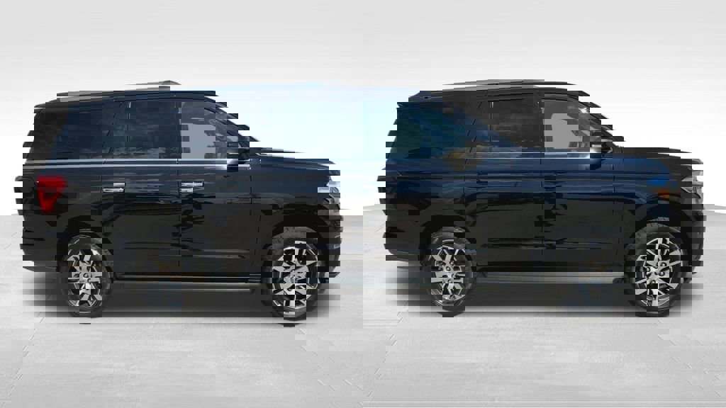 Used 2024 Ford Expedition Max Limited image 9