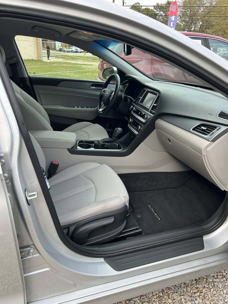 Used 2019 Hyundai Sonata SEL image 13