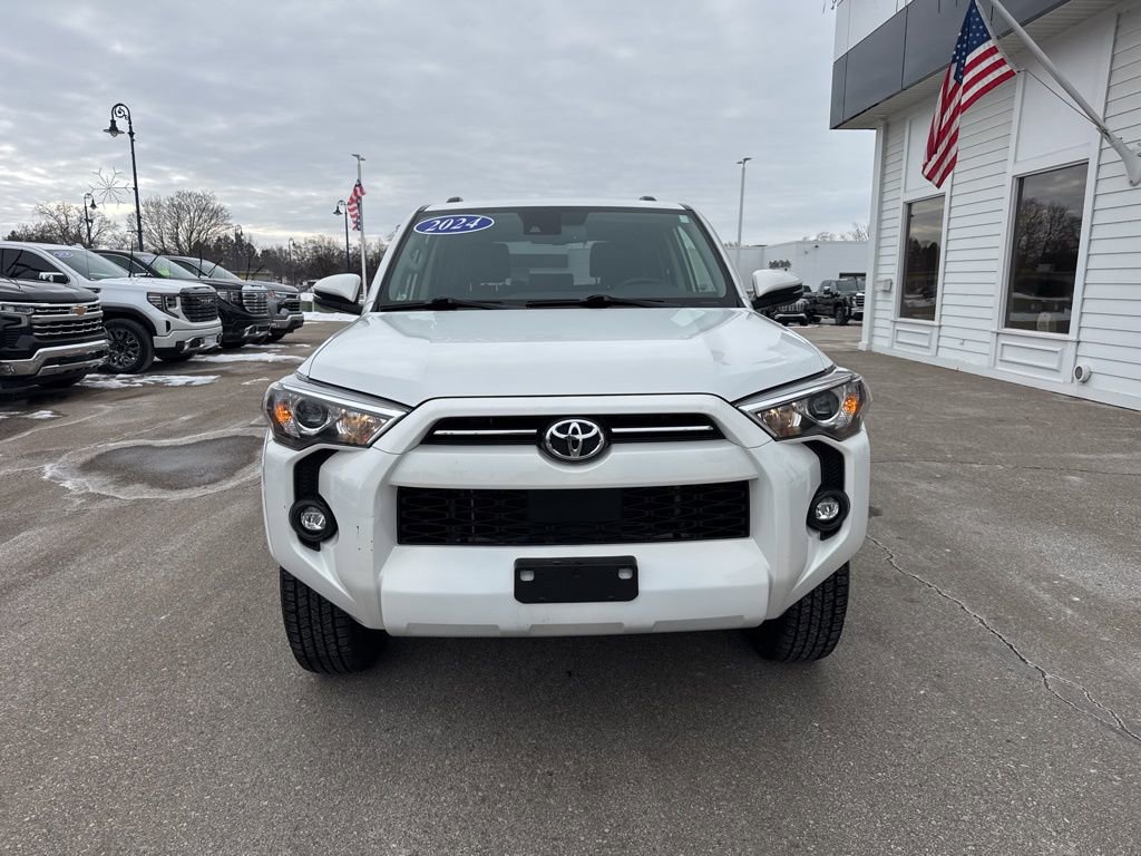 Used 2024 Toyota 4Runner SR5 Premium image 2
