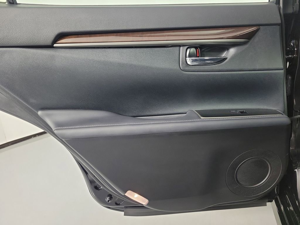 Used 2018 Lexus ES 350 350 w/ Luxury Package w/Wood Trim image 12