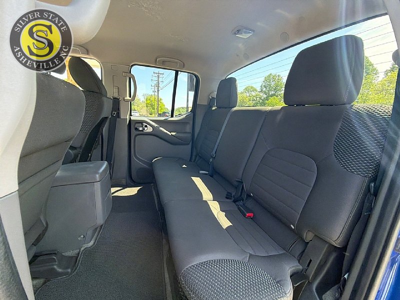 Used 2012 Nissan Frontier SV w/ Sport Appearance Pkg AWD/4WD image 14
