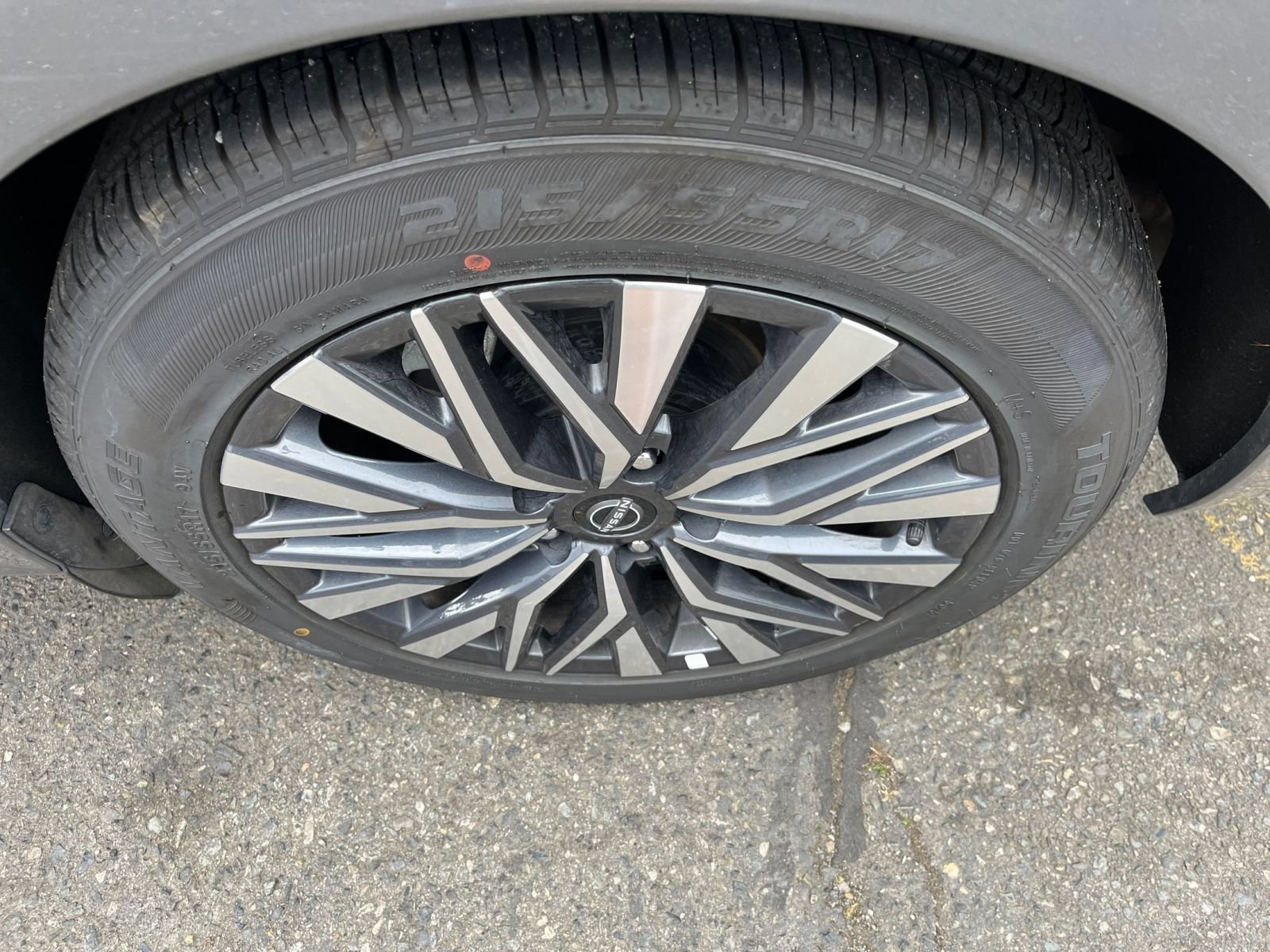 Used 2025 Nissan Altima 2.5 SV FWD image 30