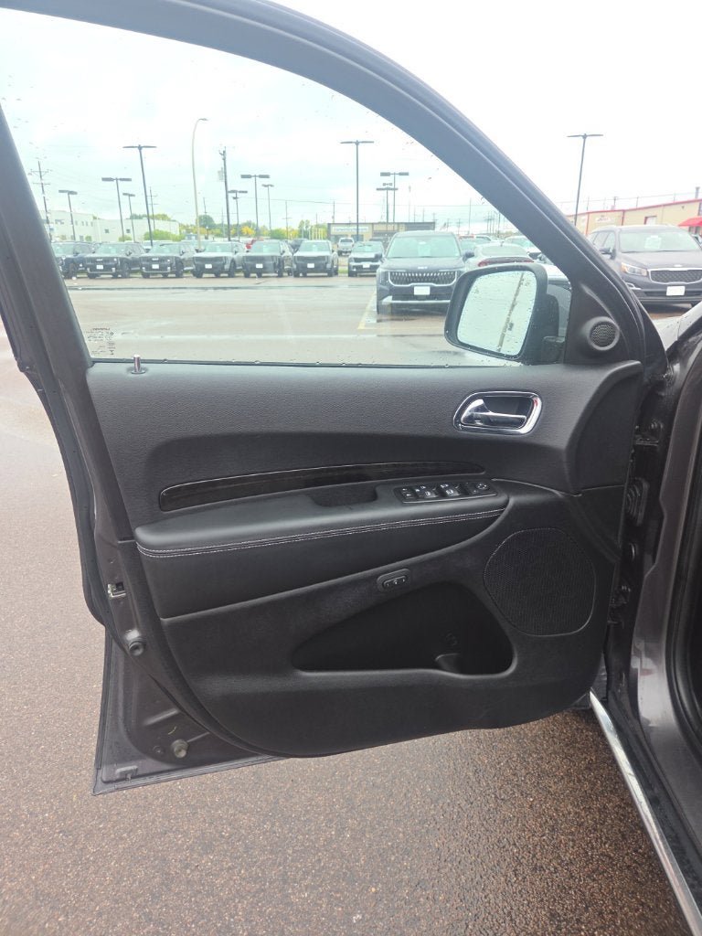 Used 2015 Dodge Durango Citadel w/ Technology Group AWD/4WD image 11