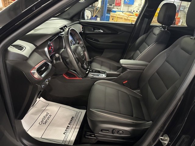 Used 2021 Chevrolet TrailBlazer RS w/ Sun and Liftgate Package image 11