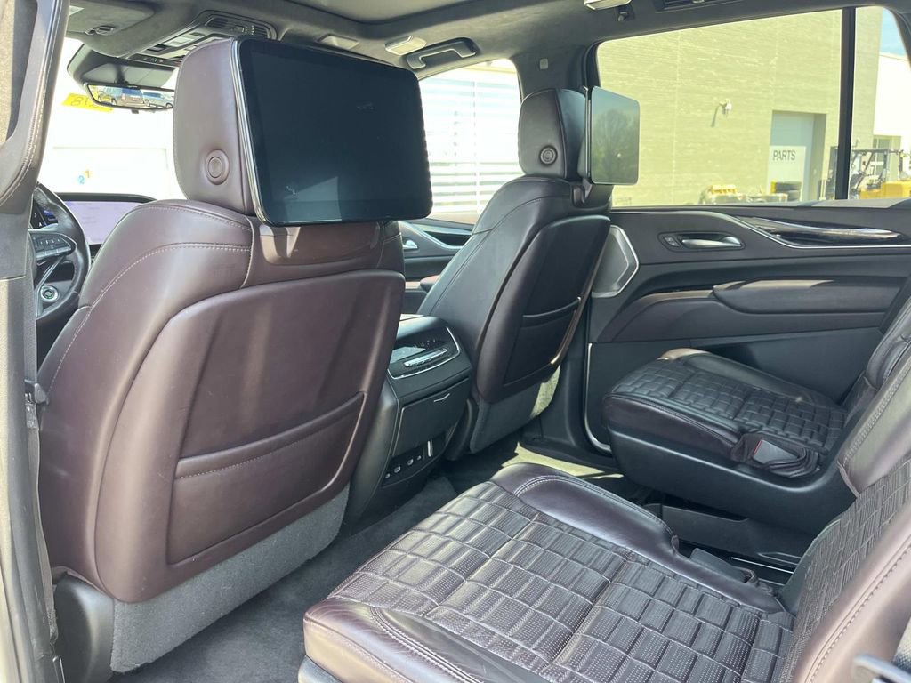 Used 2022 Cadillac Escalade Premium Luxury Platinum image 23
