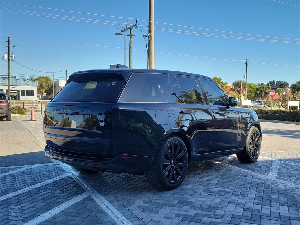 Used 2023 Land Rover Range Rover SE image 5