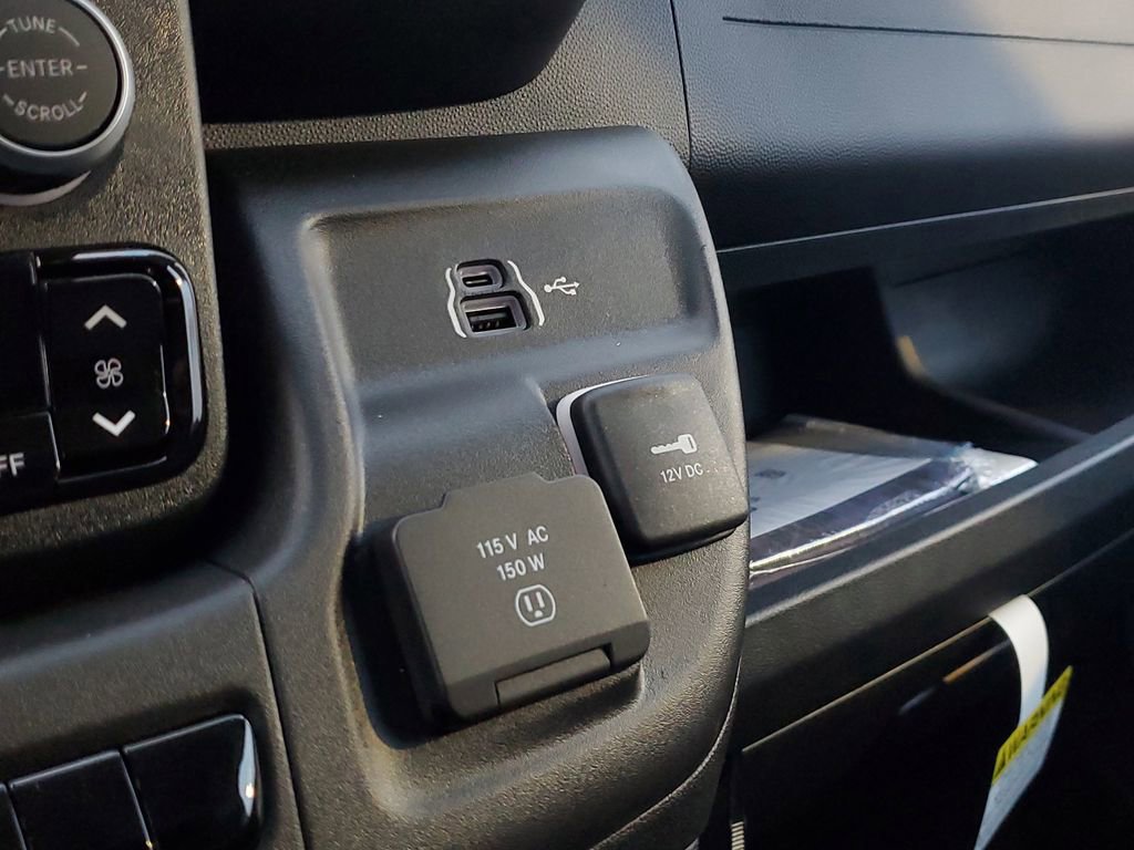 New 2025 RAM ProMaster 1500 w/ Quick Order Package 22G SLT image 27