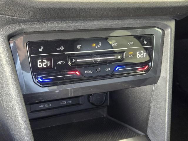 Certified 2022 Volkswagen Tiguan SE R-Line image 21