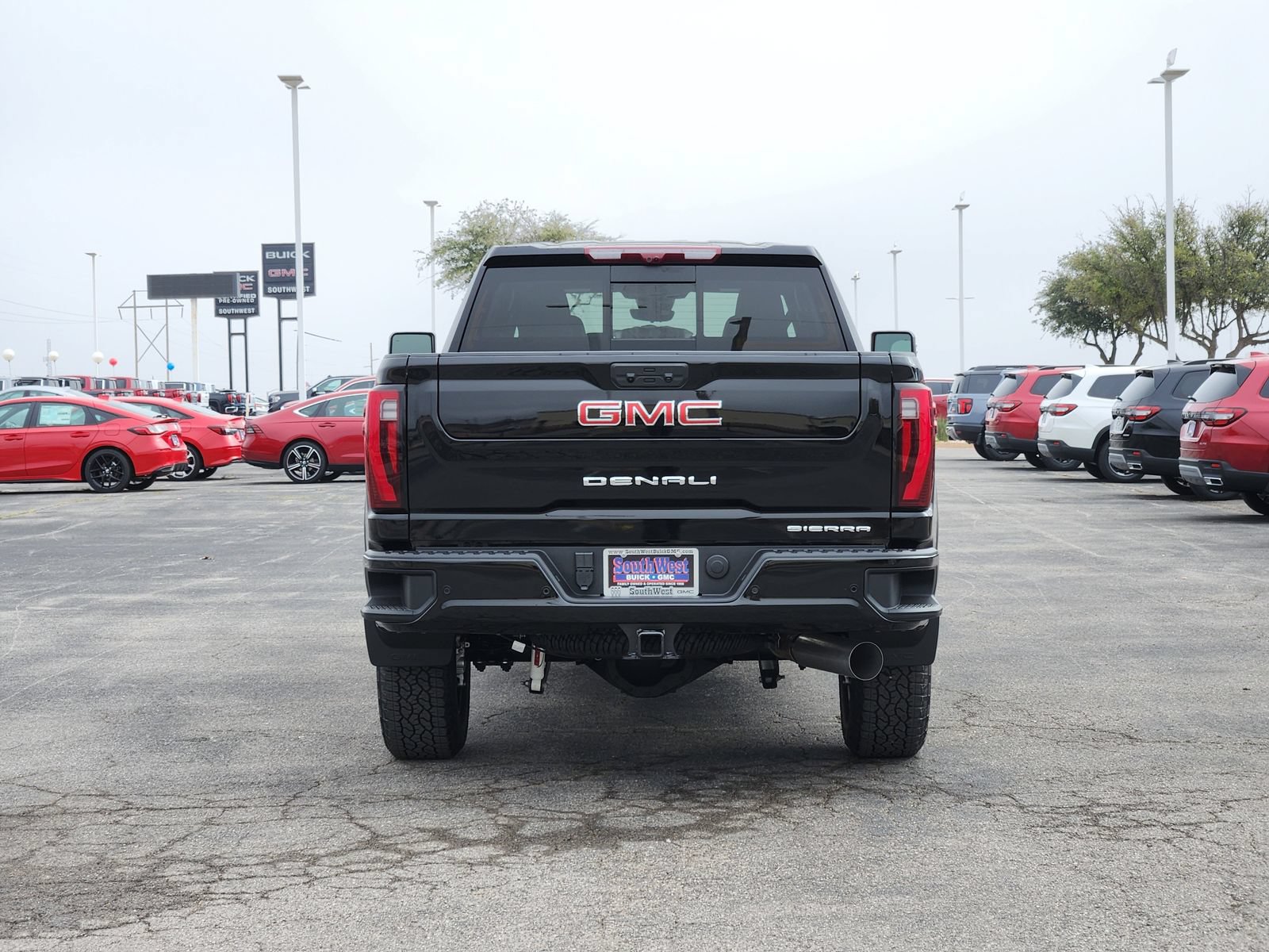 New 2026 GMC Sierra 2500 Denali w/ Denali Reserve Package AWD/4WD image 8