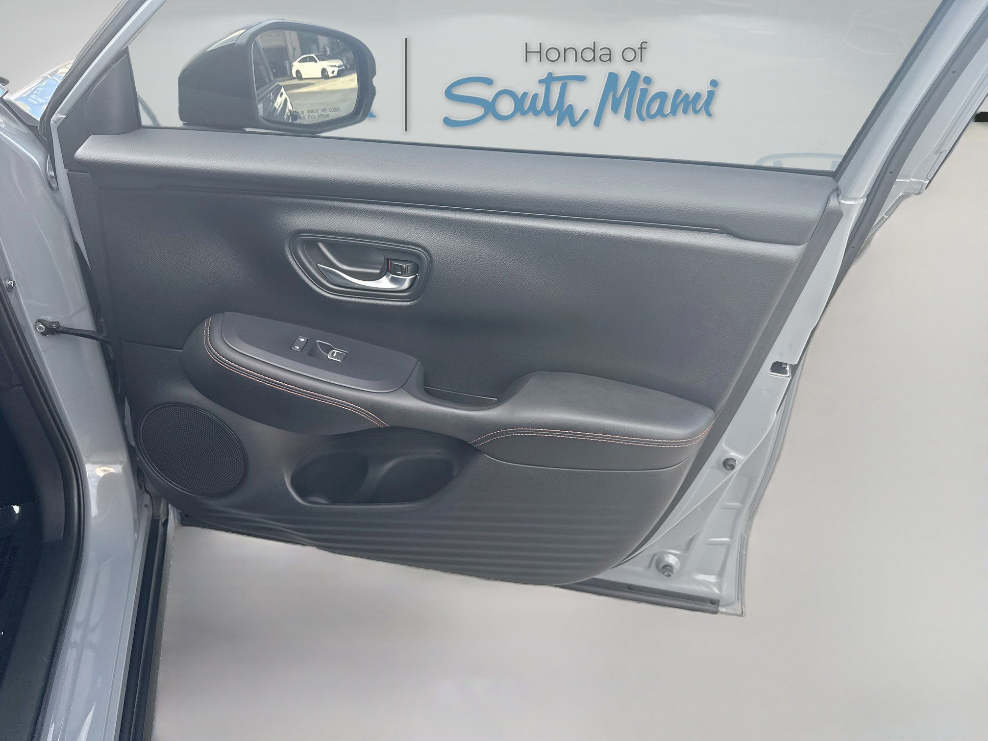 Certified 2025 Honda HR-V Sport image 32