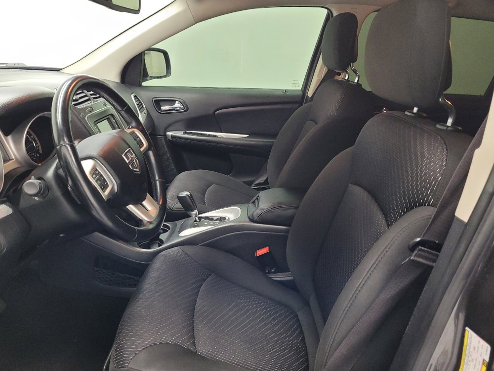Used 2019 Dodge Journey SE w/ Connectivity Group FWD image 17