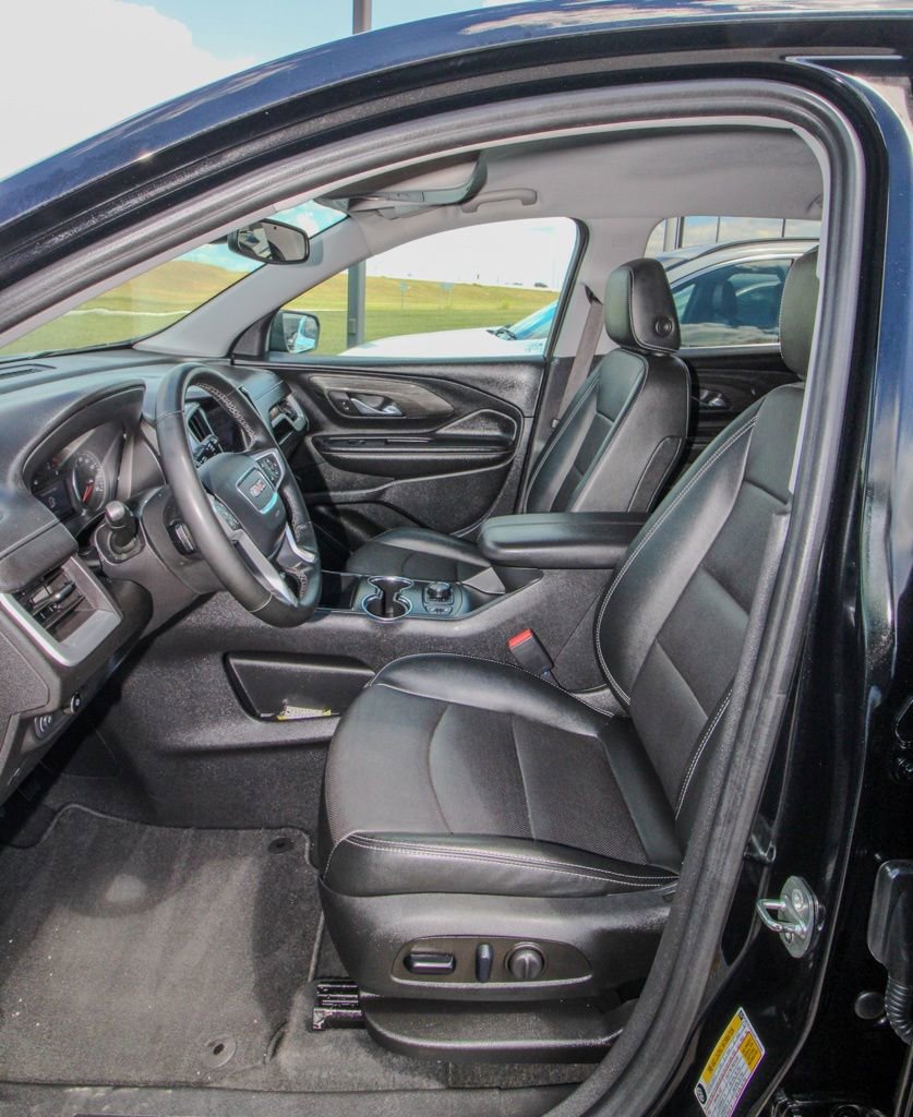 Used 2023 GMC Terrain SLT image 13