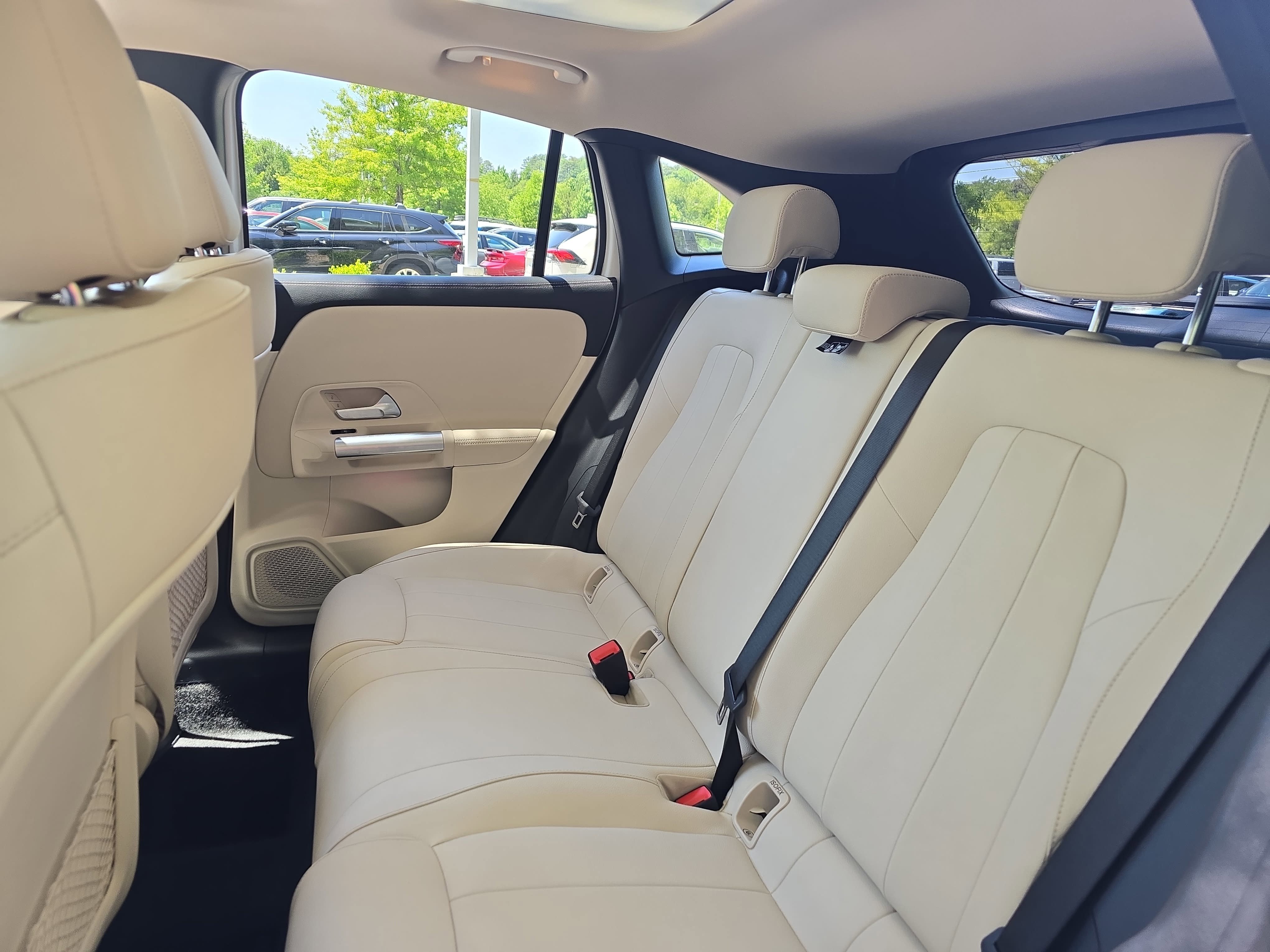 Used 2023 Mercedes-Benz GLA 250 4MATIC image 14