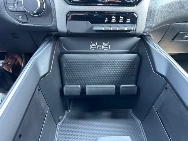 New 2026 RAM 1500 Express AWD/4WD image 18
