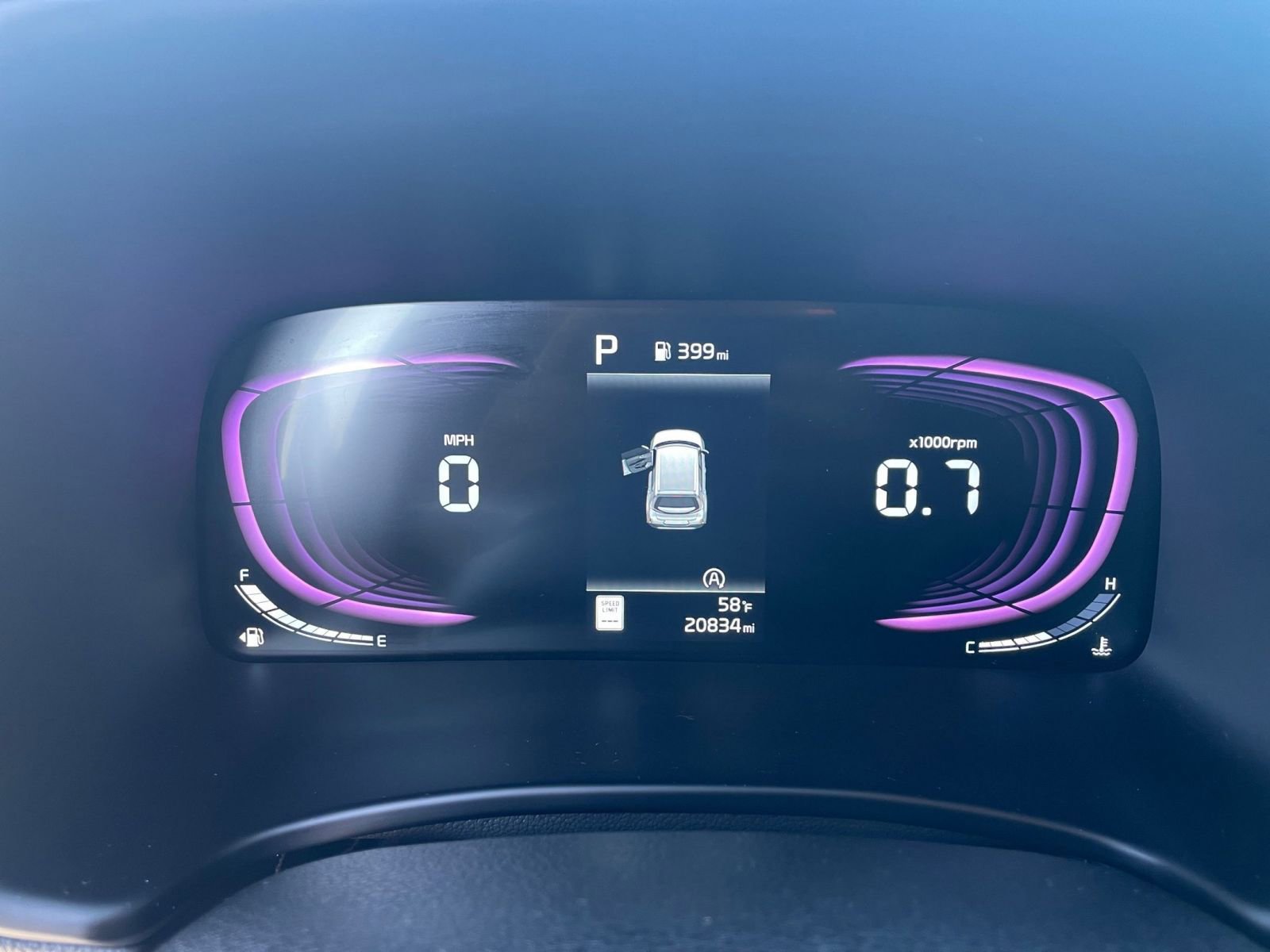 Used 2025 Kia Soul LX w/ LX Technology Package FWD image 38