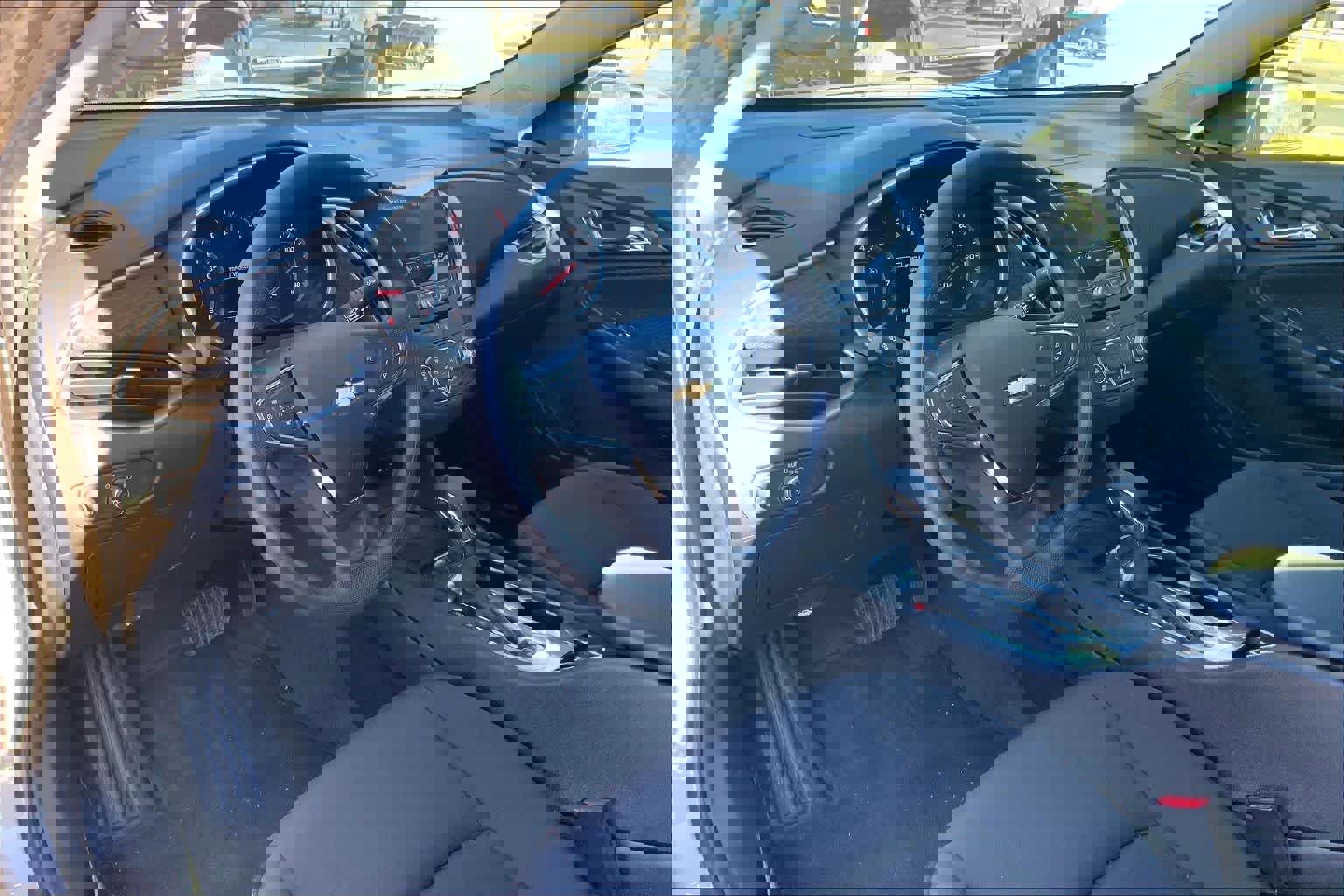 Certified 2025 Chevrolet Malibu LS image 18