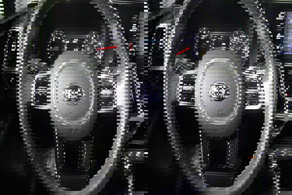 Used 2021 Kia Sorento S w/ Panoramic Sunroof Package image 6