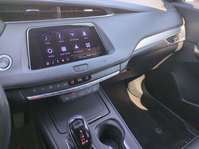 Used 2020 Cadillac XT4 Premium Luxury w/ Cold Weather Package AWD/4WD image 11