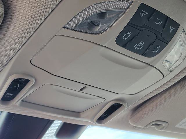 Used 2020 Chrysler Pacifica Limited FWD image 20