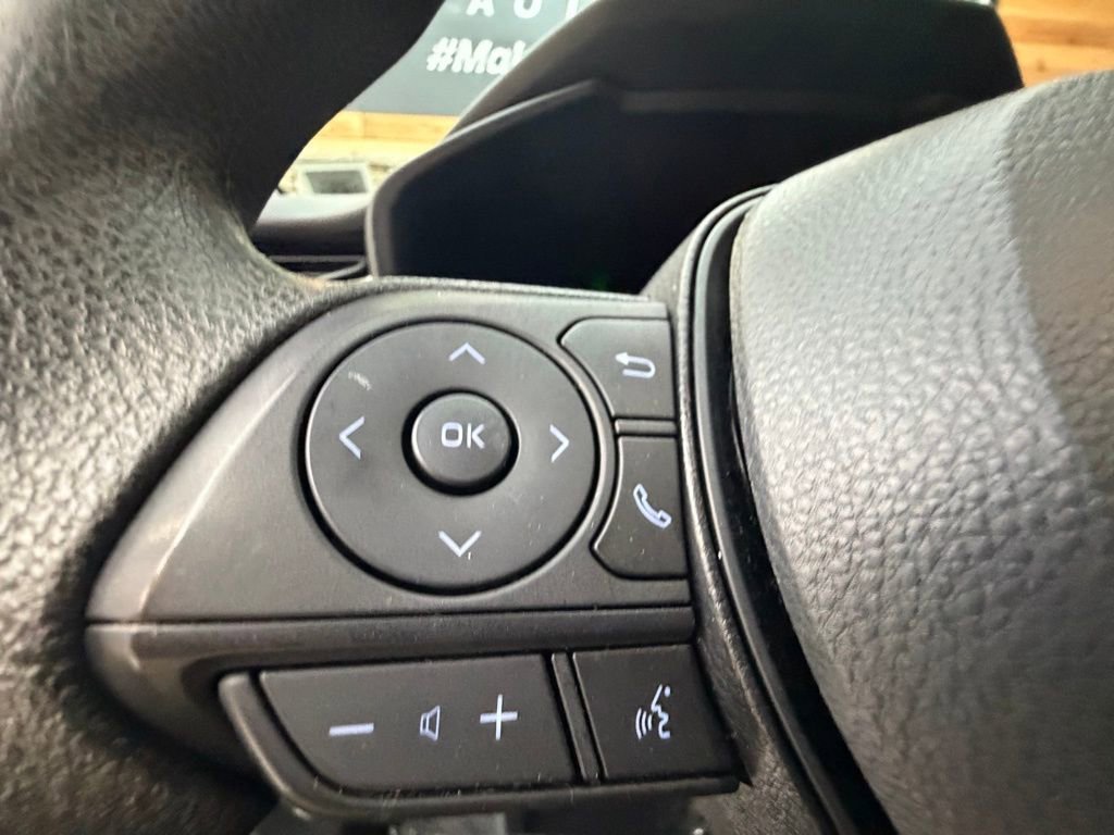 Used 2022 Toyota RAV4 XLE image 21