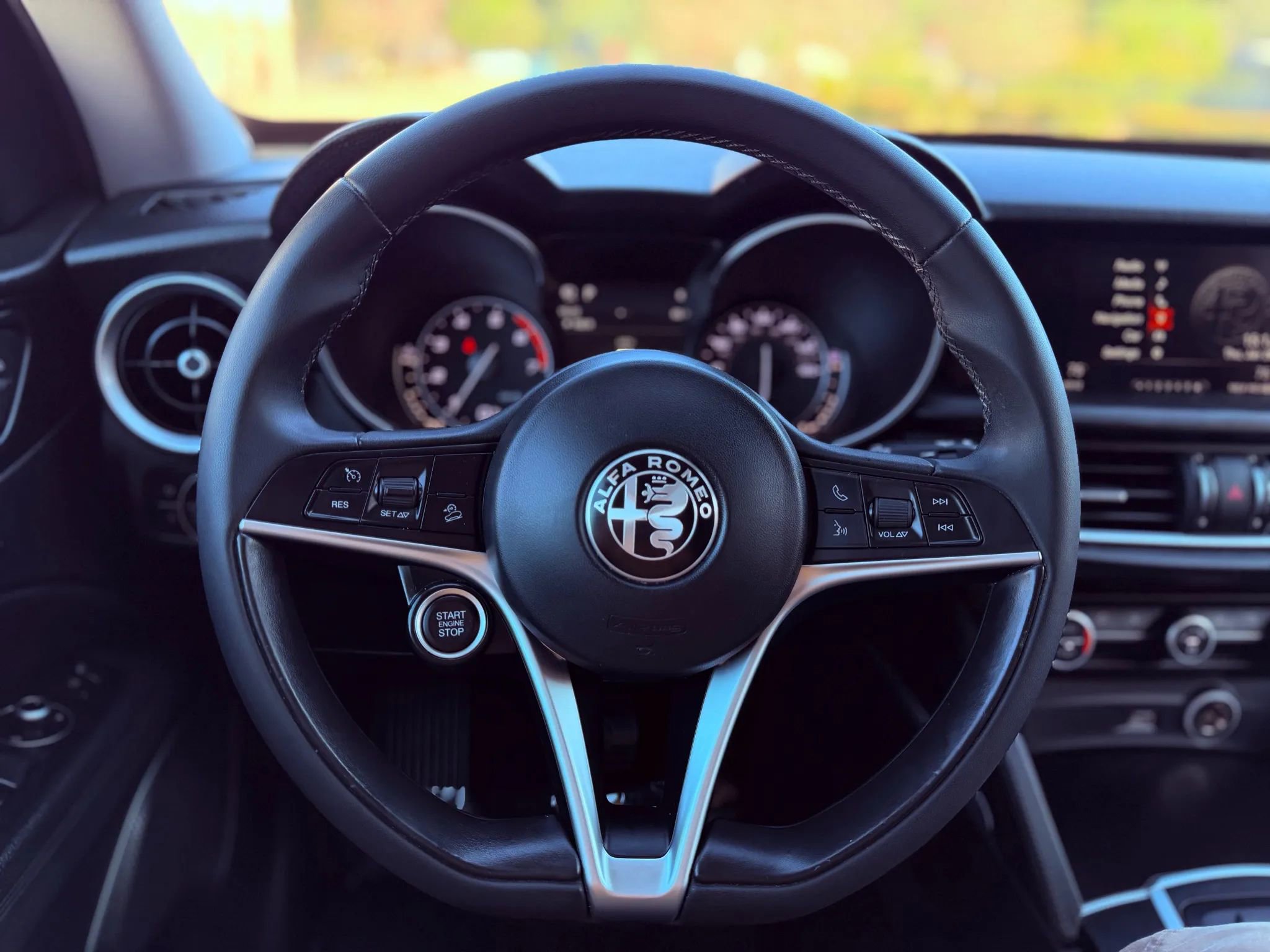 Used 2018 Alfa Romeo Stelvio AWD w/ Convenience Package image 17