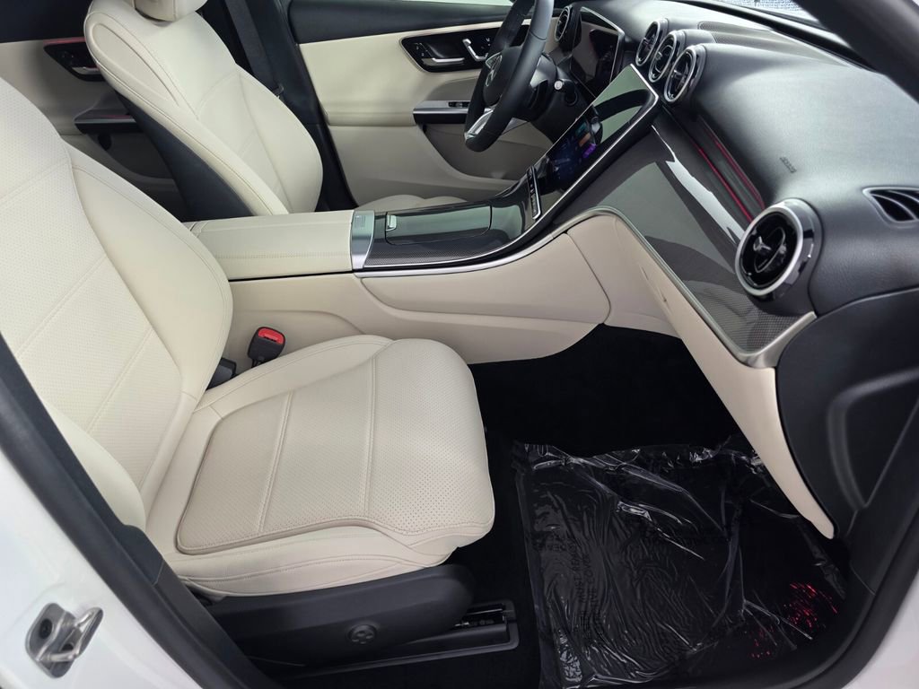 Certified 2025 Mercedes-Benz GLC 300 image 28