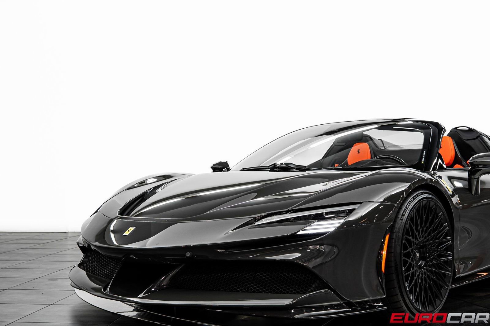 Used 2024 Ferrari SF90 Spider image 19