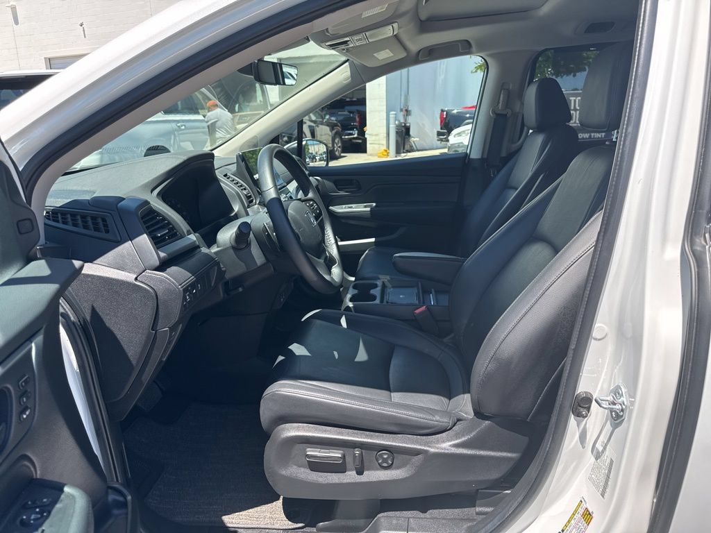 Used 2025 Honda Odyssey EX-L image 13