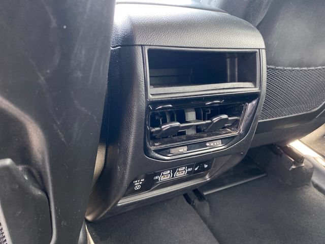 Used 2023 Jeep Grand Cherokee Limited AWD/4WD image 20