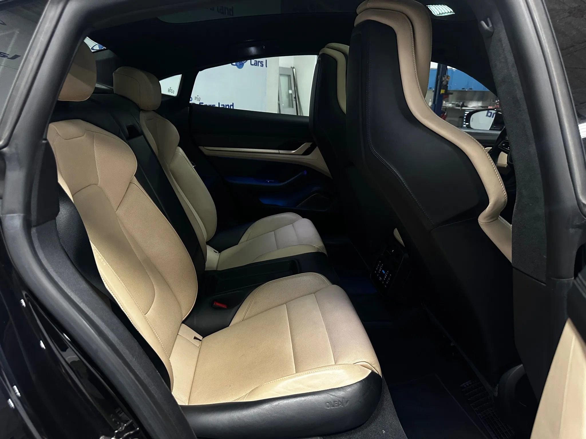 Used 2020 Porsche Taycan Turbo S image 21