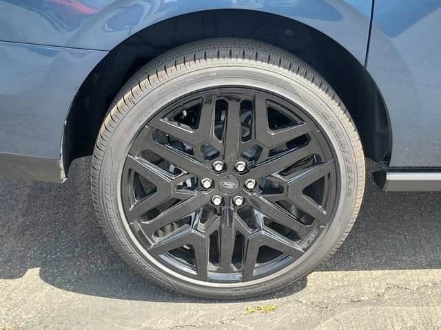 New 2027 Ford Expedition Max Platinum w/ Stealth Performance Package AWD/4WD image 5