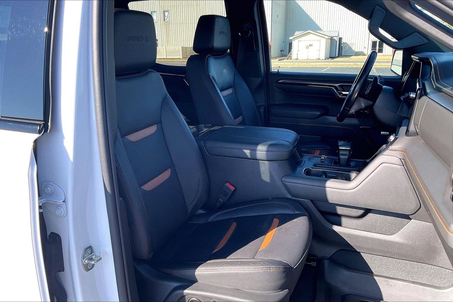 Used 2023 GMC Sierra 1500 AT4 w/ AT4 Premium Package image 8