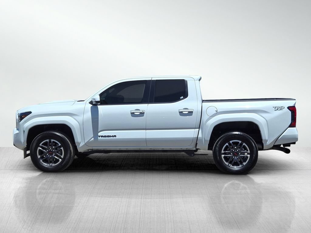 Used 2024 Toyota Tacoma TRD Sport AWD/4WD image 8