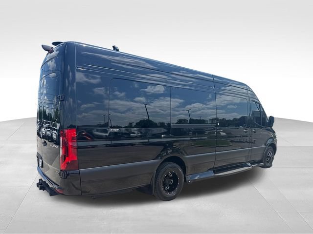 Used 2024 Mercedes-Benz Sprinter 3500 image 5