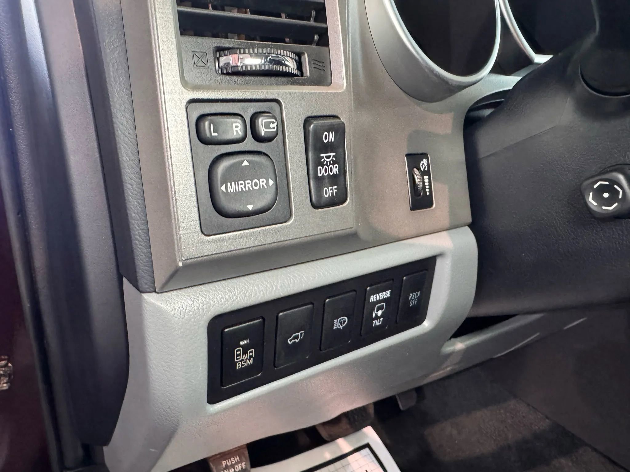 Used 2014 Toyota Sequoia Platinum image 34