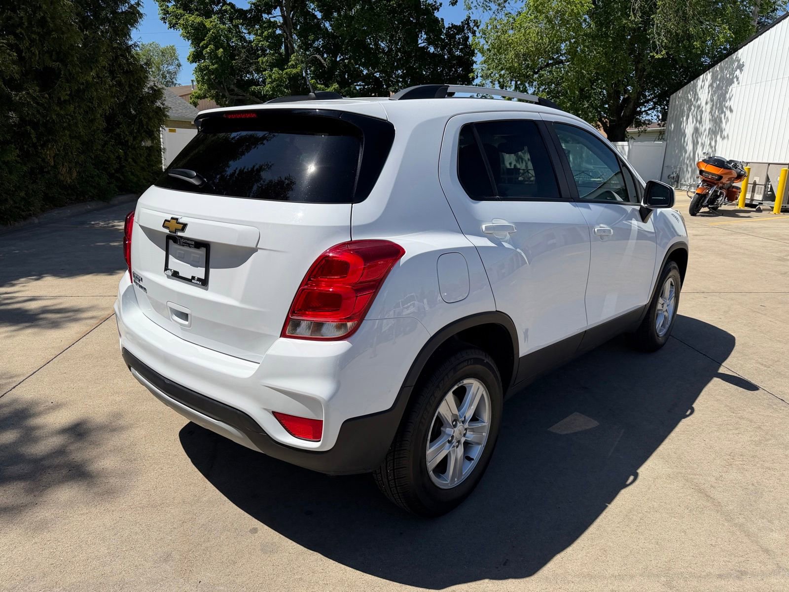 Used 2021 Chevrolet Trax LT w/ LT Convenience Package AWD/4WD image 31