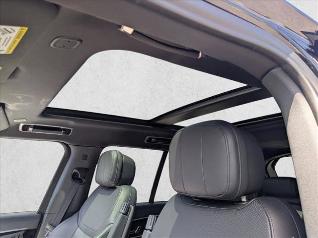 Used 2023 Land Rover Range Rover SE AWD/4WD image 16