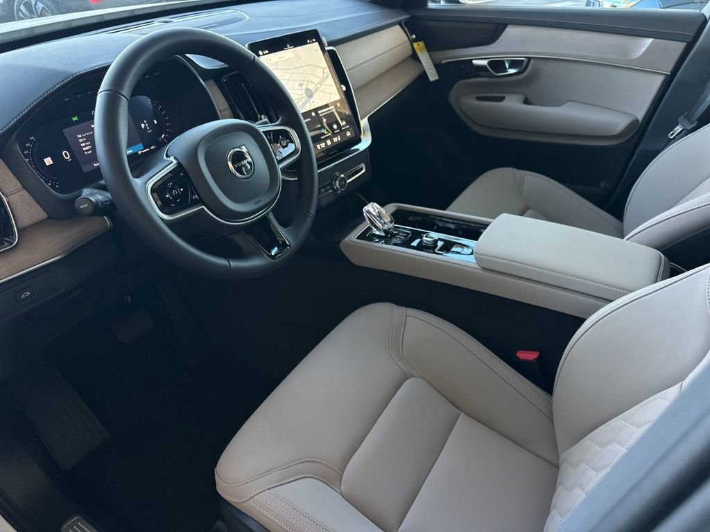 New 2026 Volvo XC90 B6 Plus w/ Protection Package Premier image 9