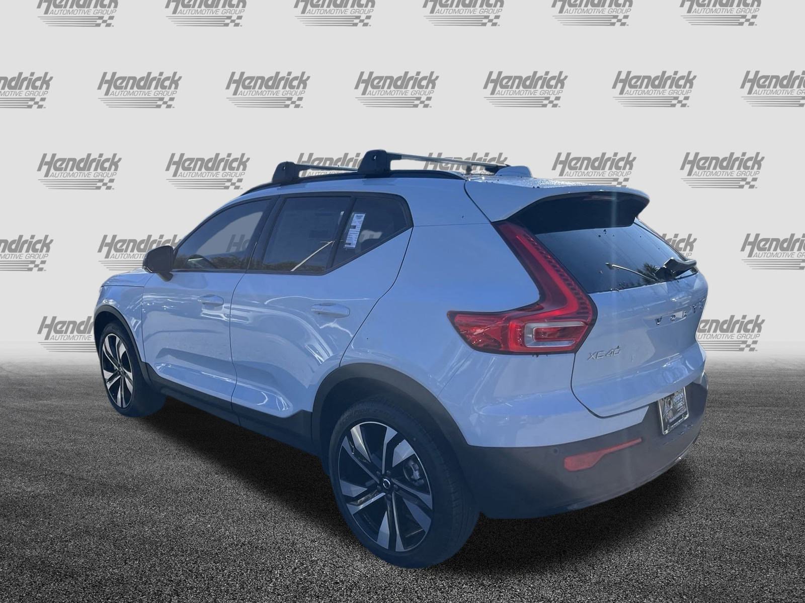 New 2025 Volvo XC40 B5 Ultra w/ Protection Package Premier image 7
