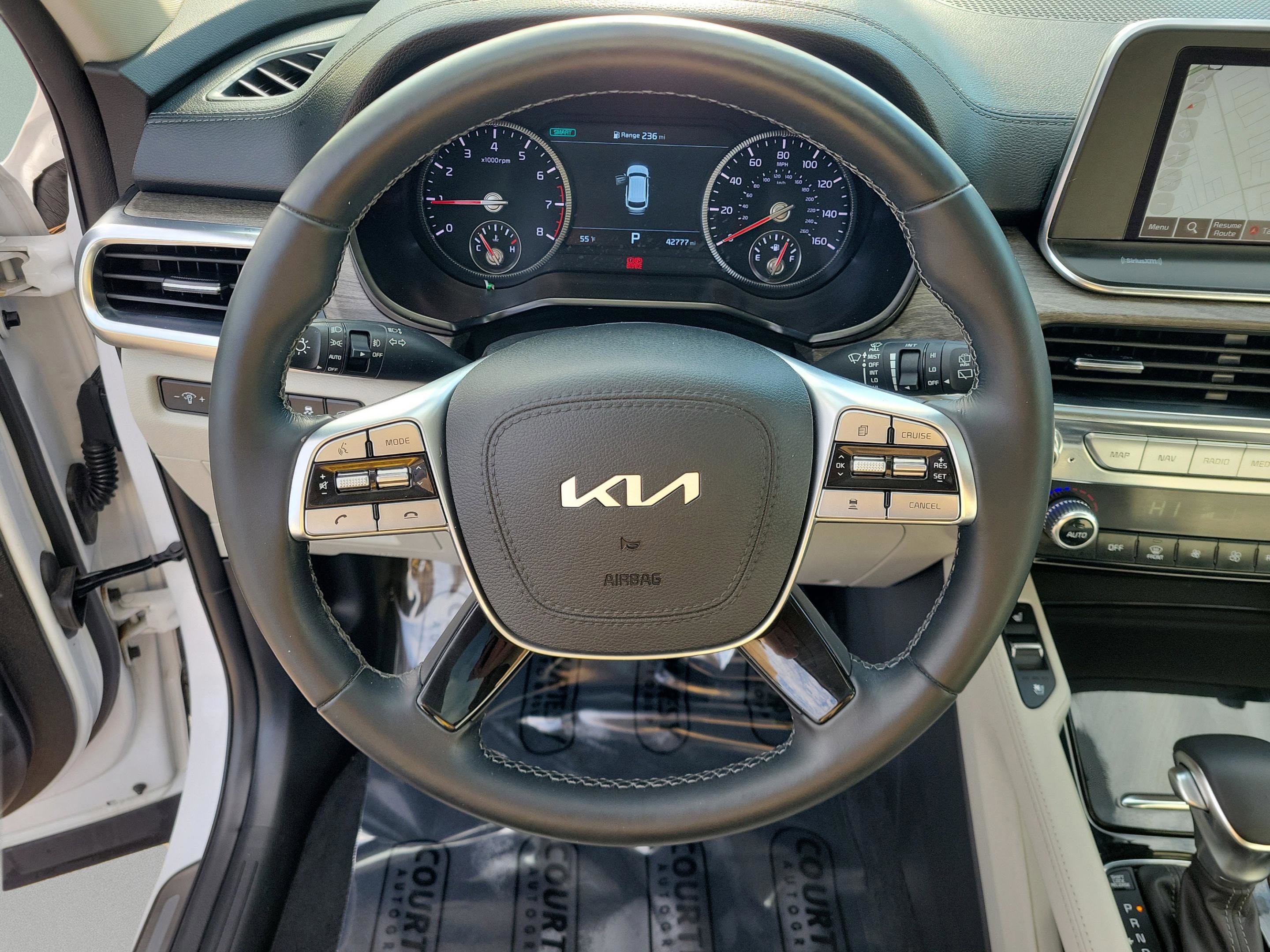 Certified 2022 Kia Telluride SX w/ Nightfall Edition Package image 22