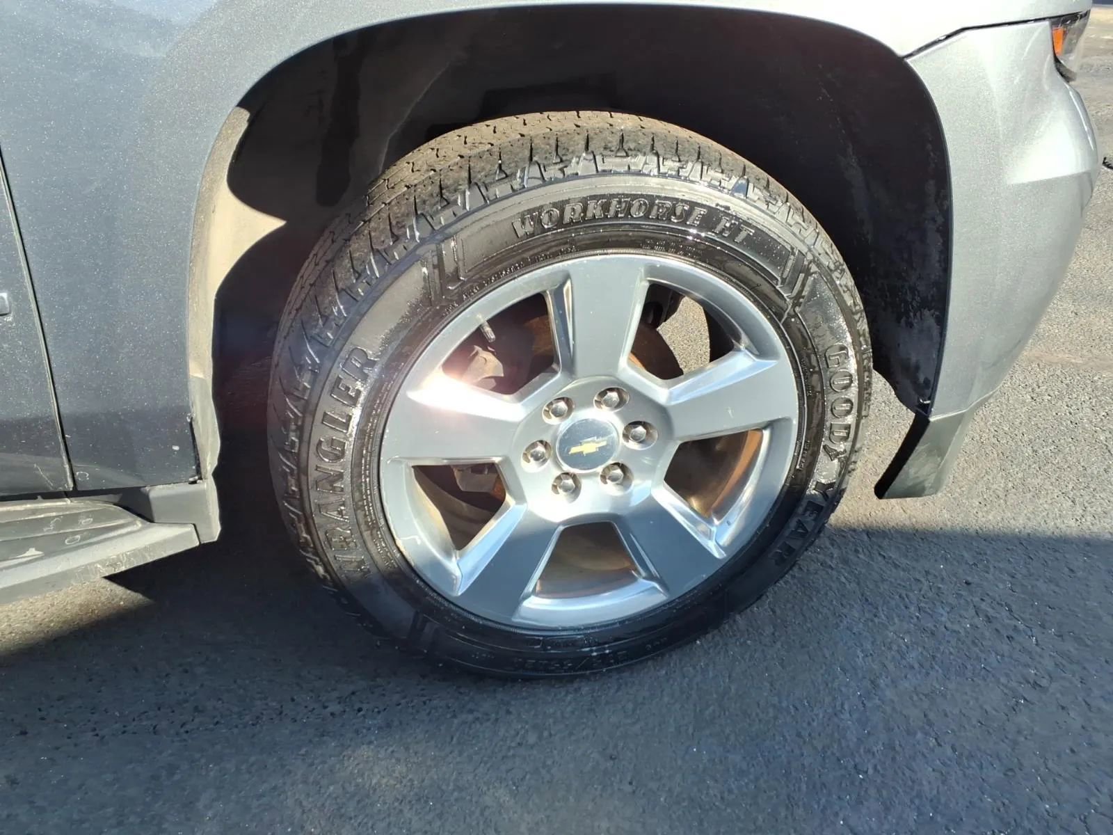 Used 2019 Chevrolet Tahoe LS w/ All-Season Package image 9