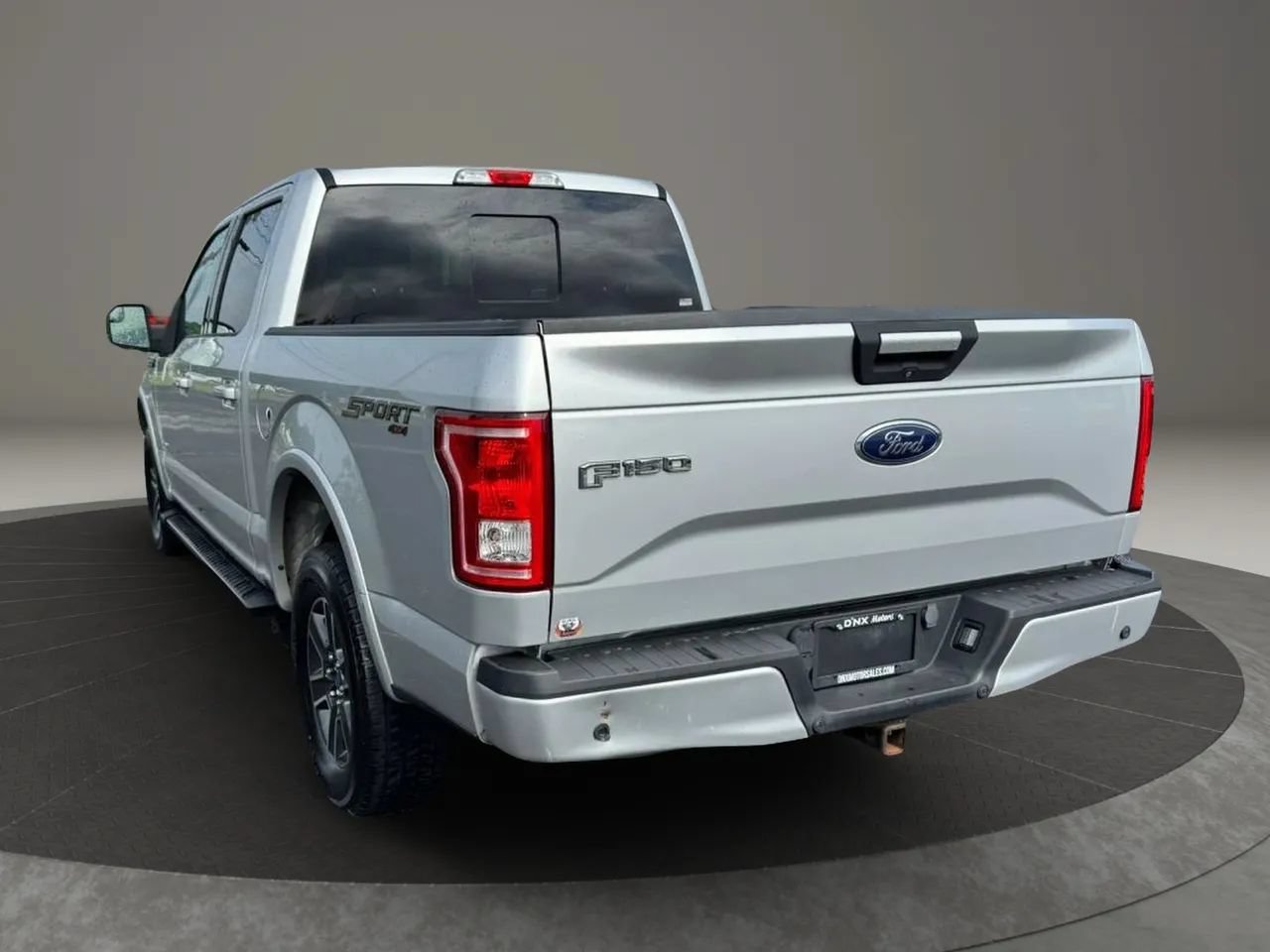 Used 2015 Ford F150 XLT w/ Equipment Group 302A Luxury AWD/4WD image 4