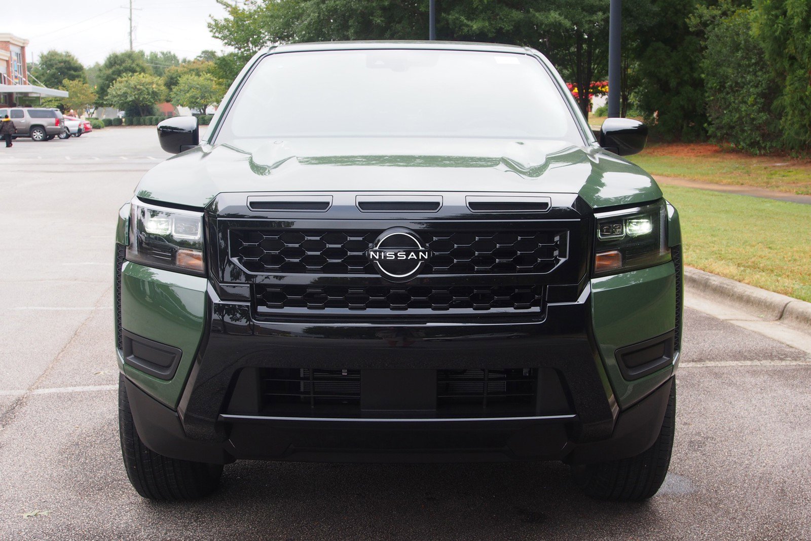 Used 2026 Nissan Frontier SV image 2