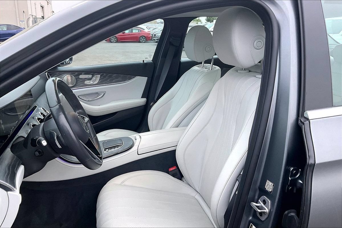 Used 2022 Mercedes-Benz E 350 Sedan w/ AMG Line Exterior image 22