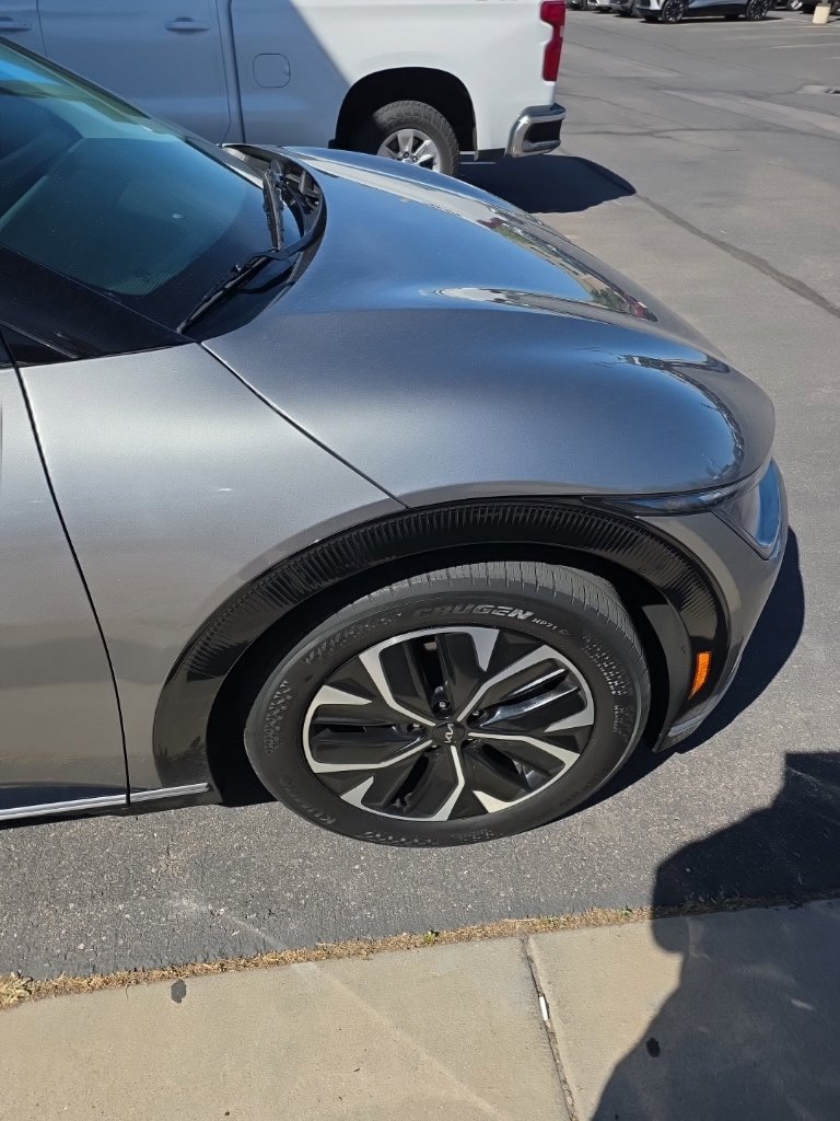 Used 2023 Kia EV6 Wind AWD/4WD image 12