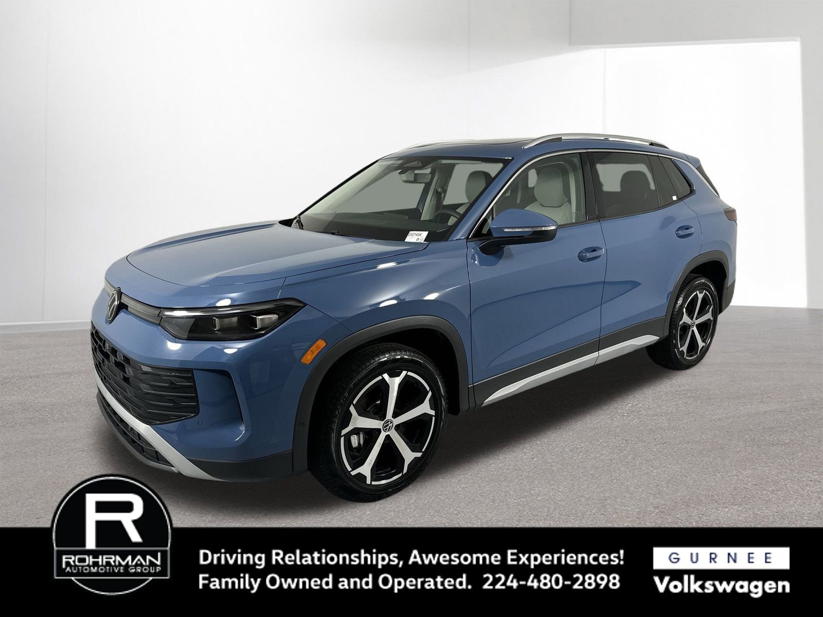 Used 2025 Volkswagen Tiguan SE