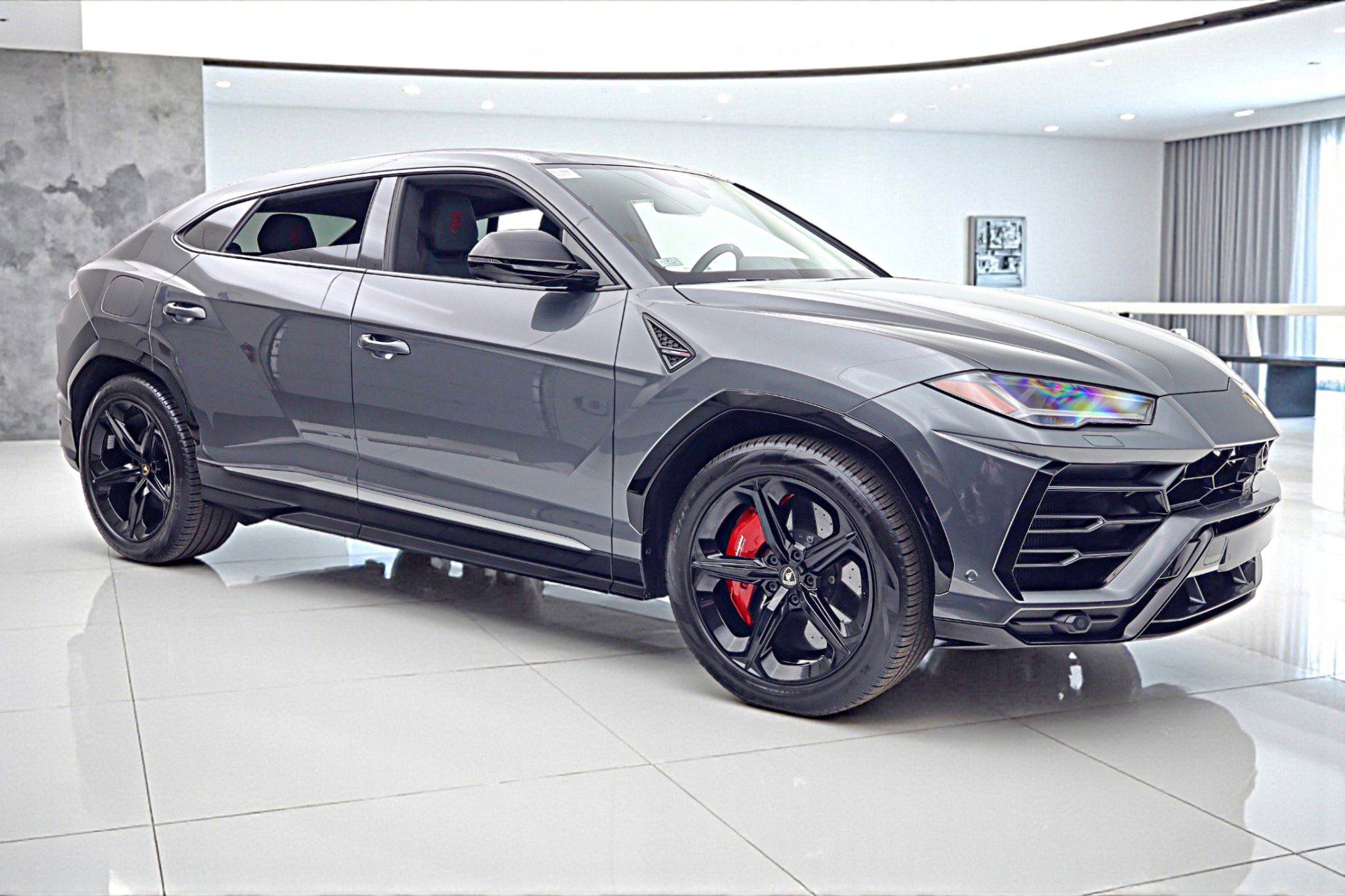 Used 2020 Lamborghini Urus image 22