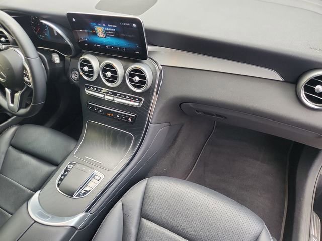 Used 2022 Mercedes-Benz GLC 300 image 27