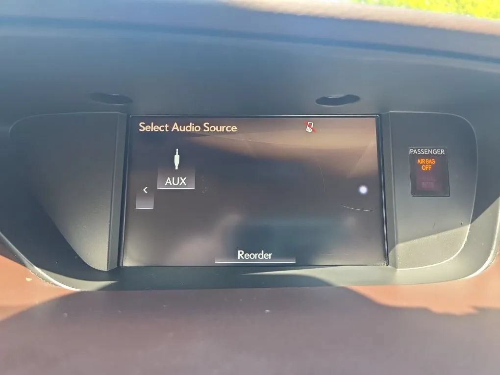 Used 2018 Lexus ES 350 w/ Luxury Package w/Wood Trim FWD image 31