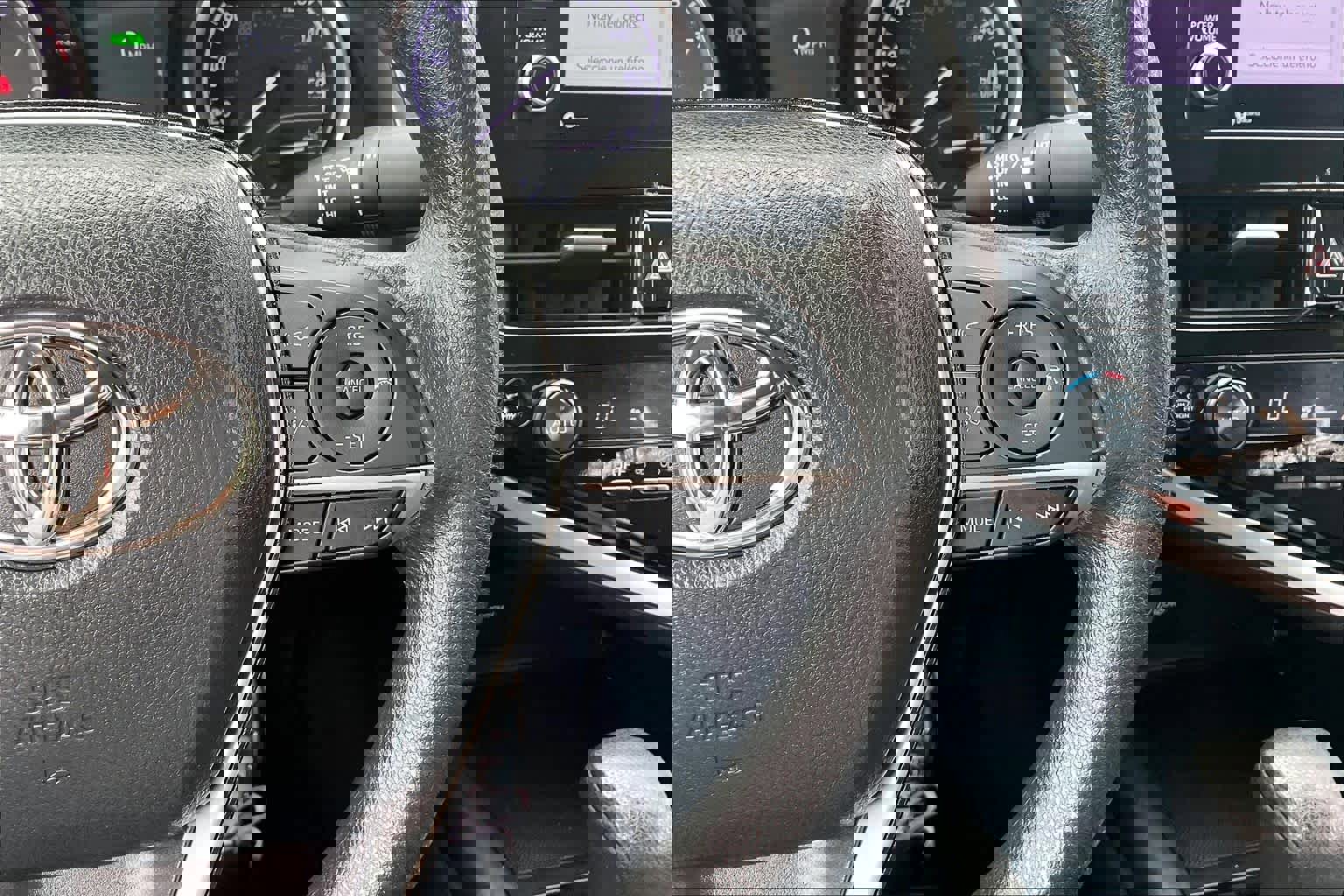 Used 2023 Toyota Camry LE w/ Convenience Package image 24